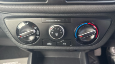 Hyundai i10 1.0 MPi SE Connect 5dr Petrol Hatchback